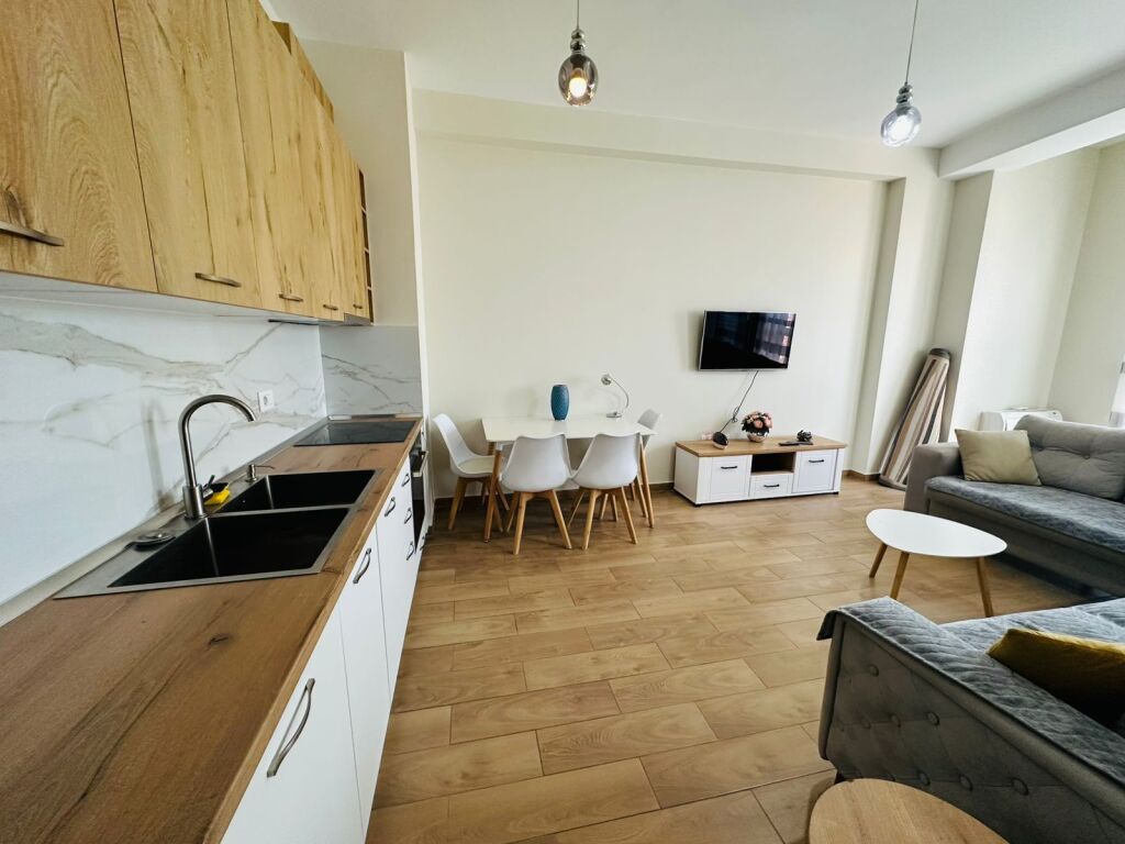 Apartament 1+1 për qira  Rruga Qemal Stafa Tiranë!