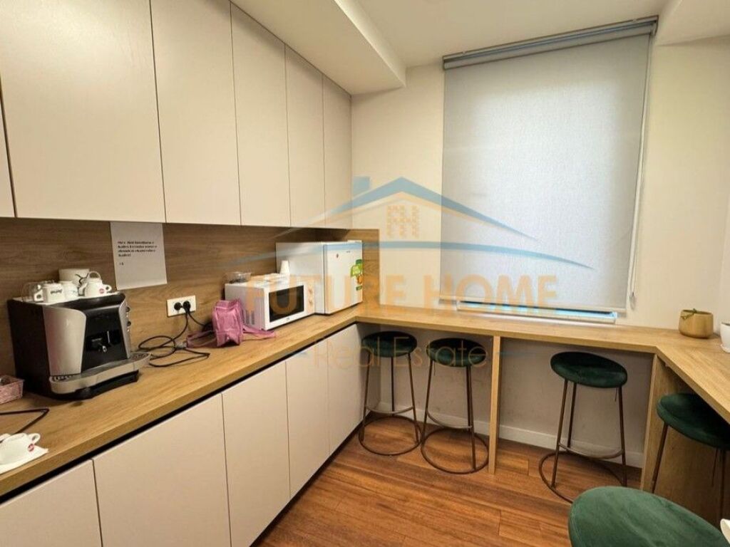 Qira, Ambient për Zyra , Shallvaret