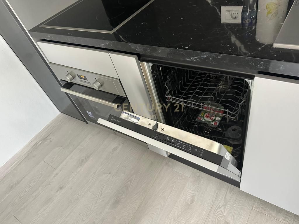 SHESIM SUPER APARTAMENT 2+1, I ARREDUAR PLAZH URA DAJLANIT !