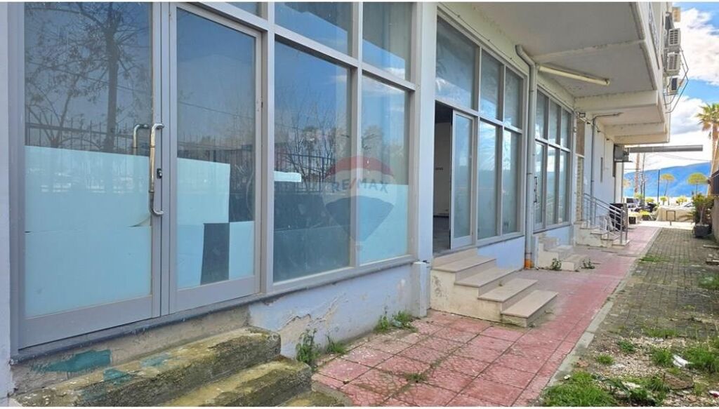 🔥🌊 OKAZION ELITAR – AMBIENT TREGTAR NË VIJË TË PARË, LUNGOMARE VLORË 🌊🔥