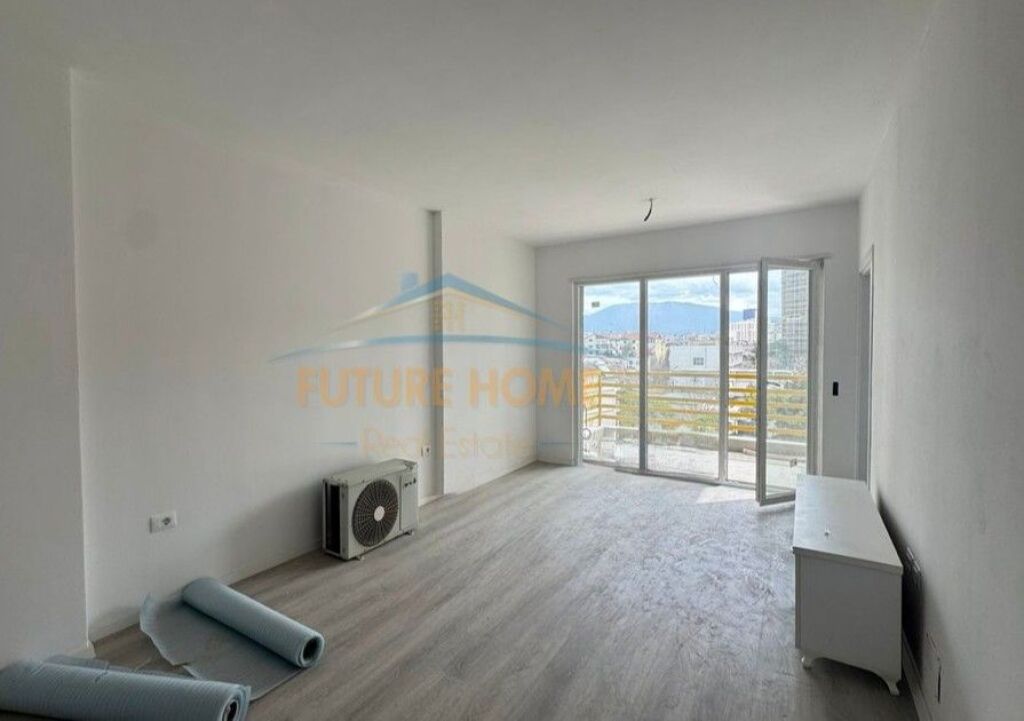 Qera ,Apartament 1+1+Post Parkimi, Kompleksi E-88, Rruga Dritan Hoxha