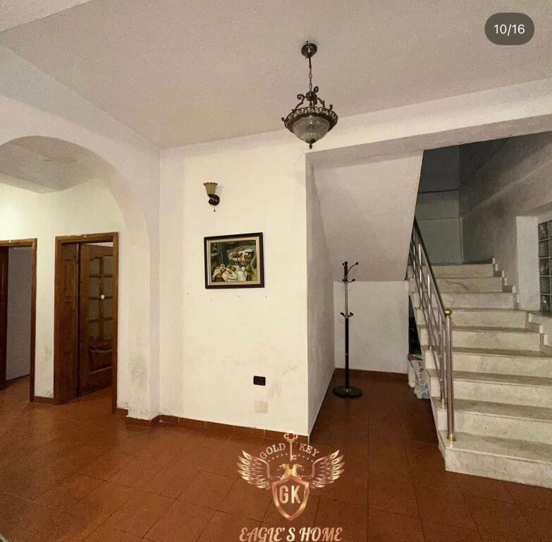 Vile me Qera • 2 Kate, 6+1+3 📍Ura Dajlanit  500€ ✅