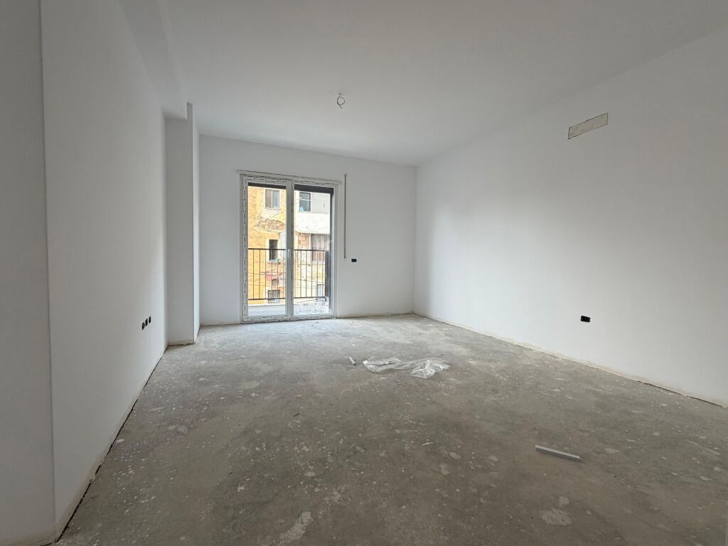 Apartament 2+1 pranë Kryegjyshatës rr.Ali Demi!