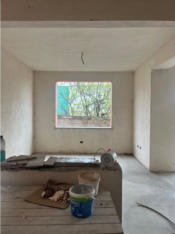 SHITET VILE NE QENDER TE DURRESIT !!!!!!!!!