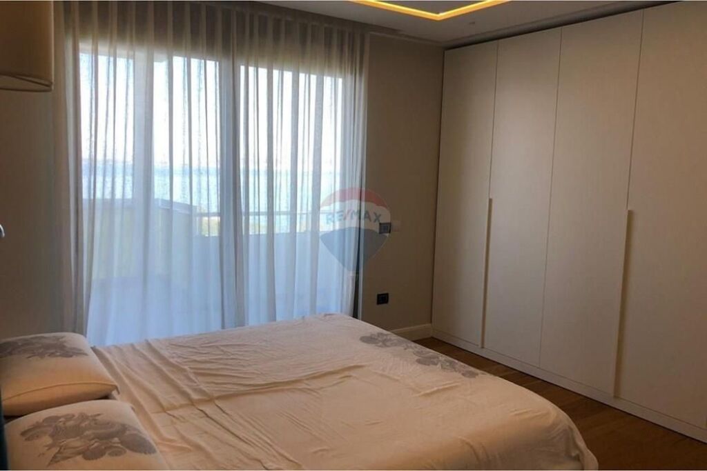 Apartament - Për Shitje - Rruga Dhimitër Konomi, Vlorë