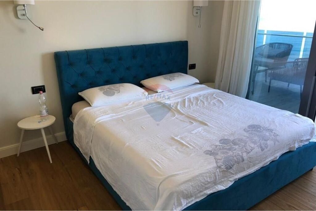 Apartament - Për Shitje - Rruga Dhimitër Konomi, Vlorë