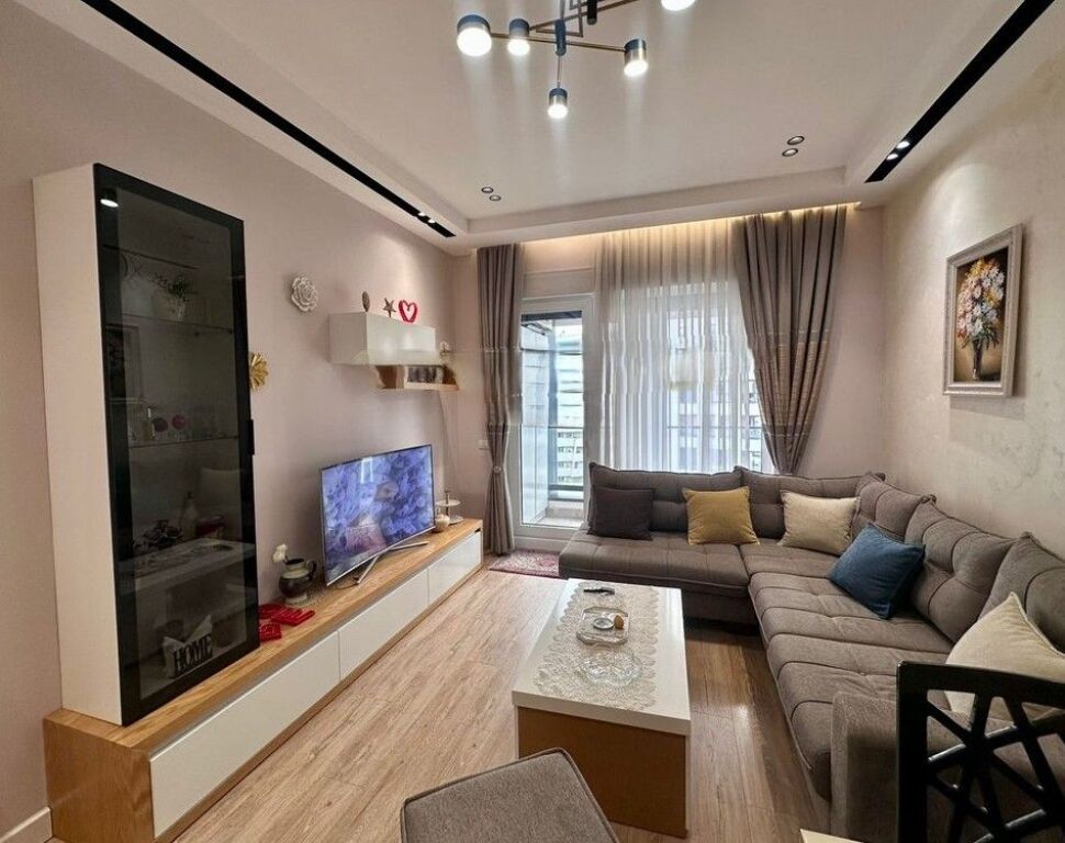 LUXURY APARTMENT FOR RENT IN THE MAGNET COMPLEX!