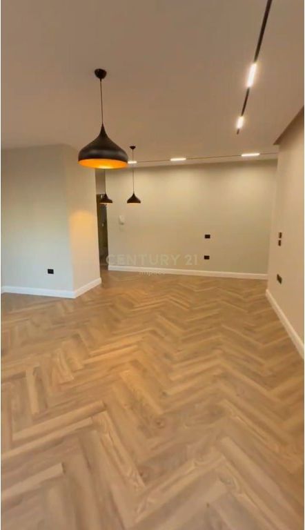 Apartment 2+1+2 for sale in the Hipoteka area, Tirana