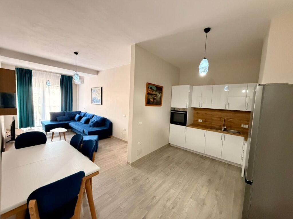 📣 QERA SUPER Apartament 1+1 📍 Xhamllik ✨ 💶 Cmimi 60.000 Leke/Muaj