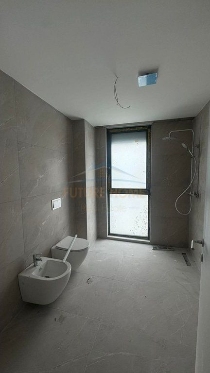For sale, Apartment 2+1+2, Access Tirana, Former Shqiponja Square