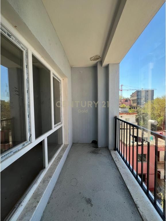 SHESIM APARTAMENT 1+1 PRANE SPITALIT AMERIKAN 2! 126,000 €