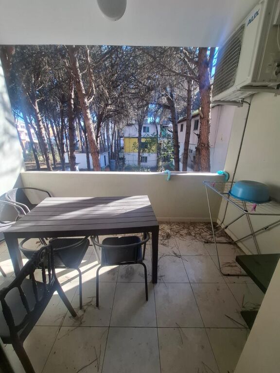 Shitet Apartament 1+1 Ne Golem