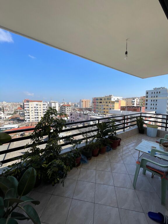Apartament 2+1, 87.9m2,140.000 EURO (Durres,afer qendres )