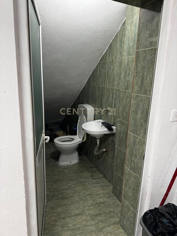 Biznes Me Qira prane Liqenit te Tiranës | 73 m²