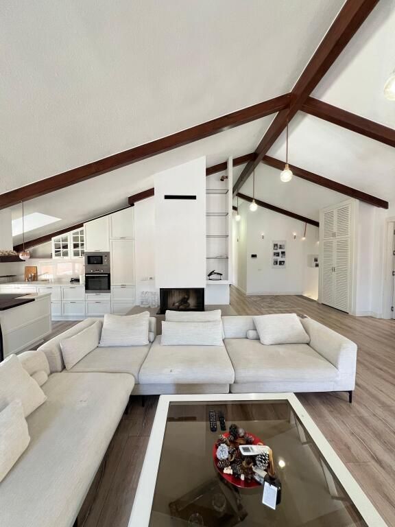 Apartament 3+1 me qira ne Teg!
