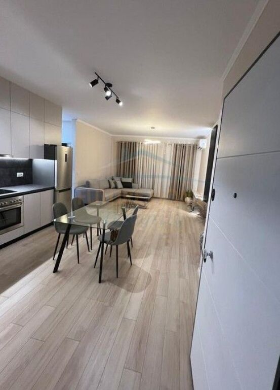 Qera, Apartament 1+1, Rruga e Dibrës, Tiranë.