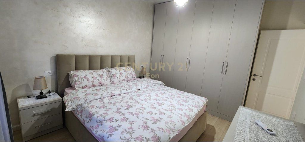 JEPET ME QERA APARTAMENT 1+1 TE HYRJA E DURRESIT !