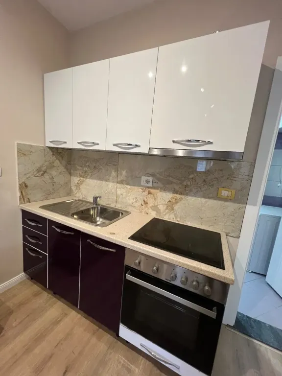 Gasionere me qera Astir, Nela 5.