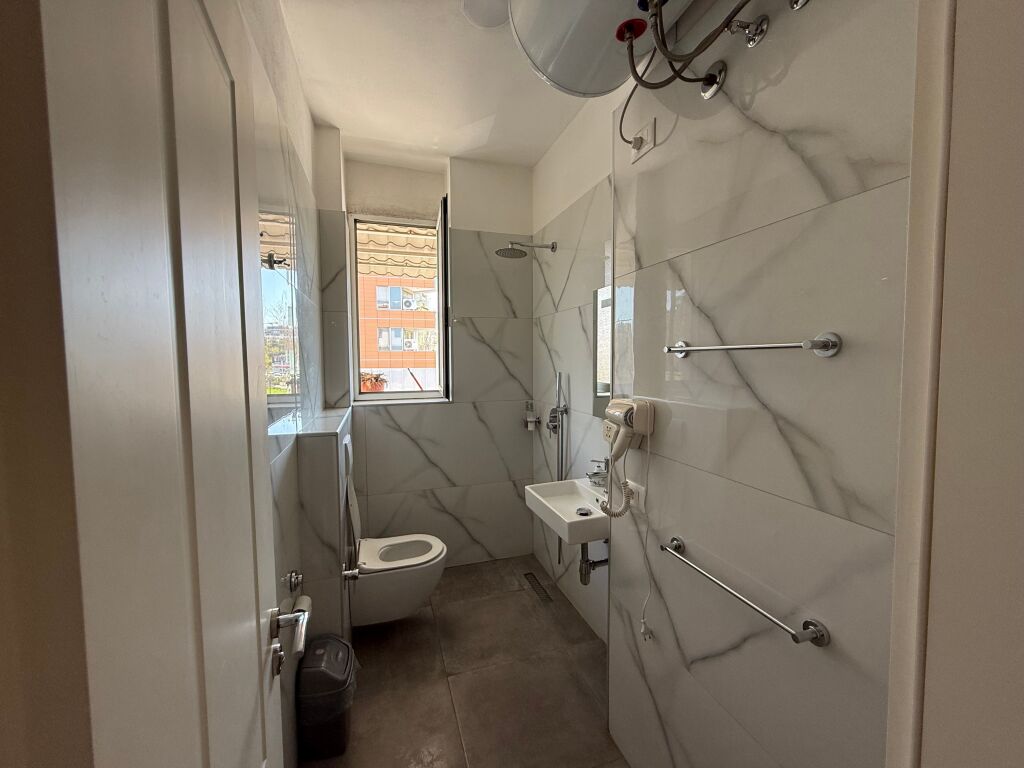 SHITEN, 2 x STUDIO  ISH STADIUMI DINAMO, TIRANË