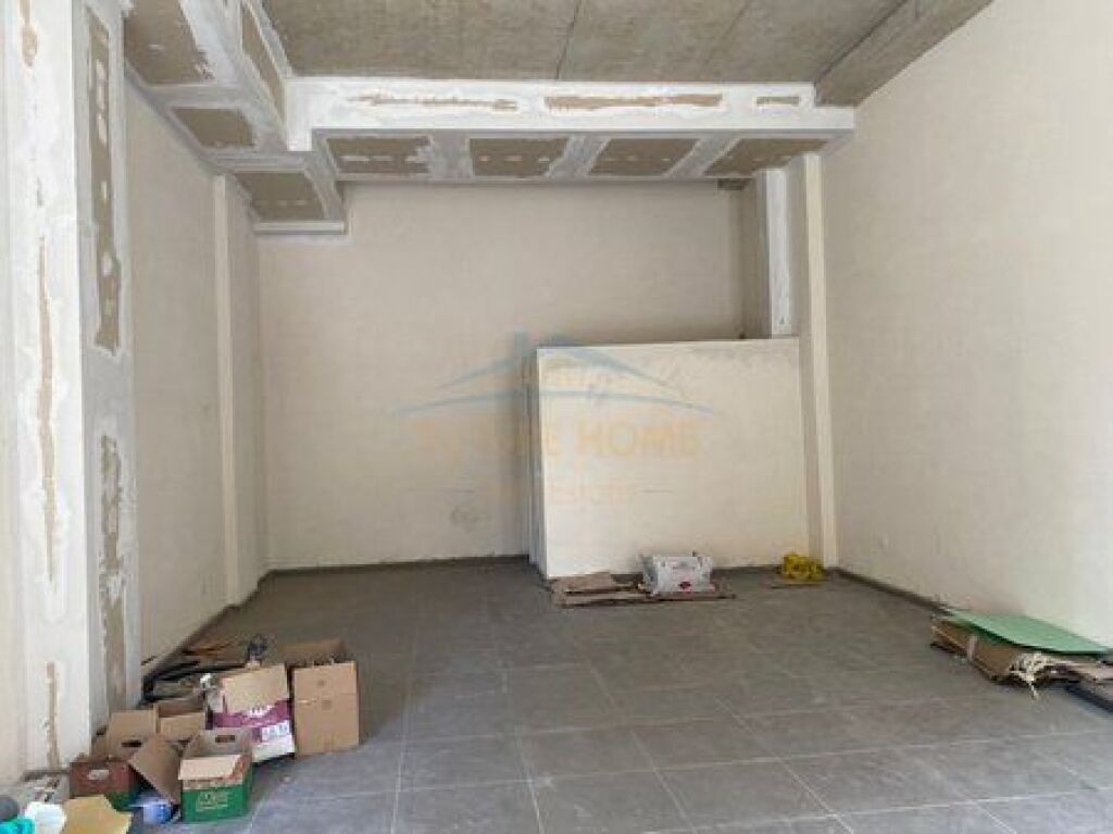 Qera, Ambient Biznesi, Rruga e Dibres, Tirane Empire67057