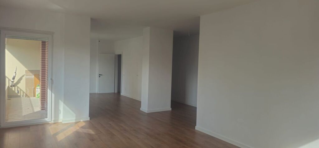Apartament 3+1 per shitje ne Qender te Tiranes