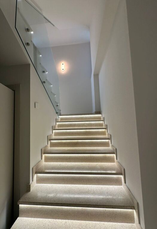 🏡 JEPET ME QIRA – VILË LUKSOZE | Vile Roses, Farkë