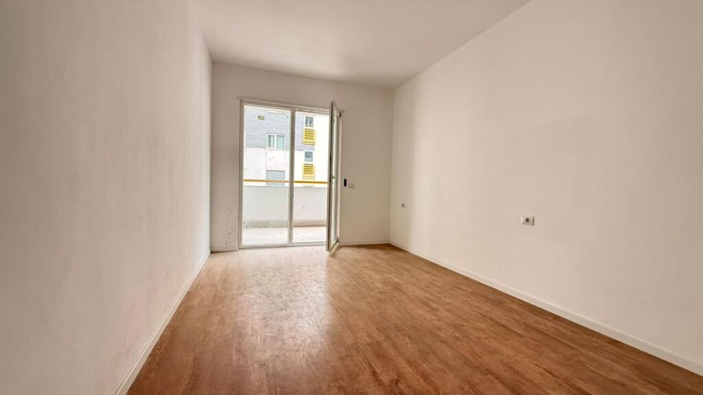 Apartament 1+1 per shitje ne Laprake