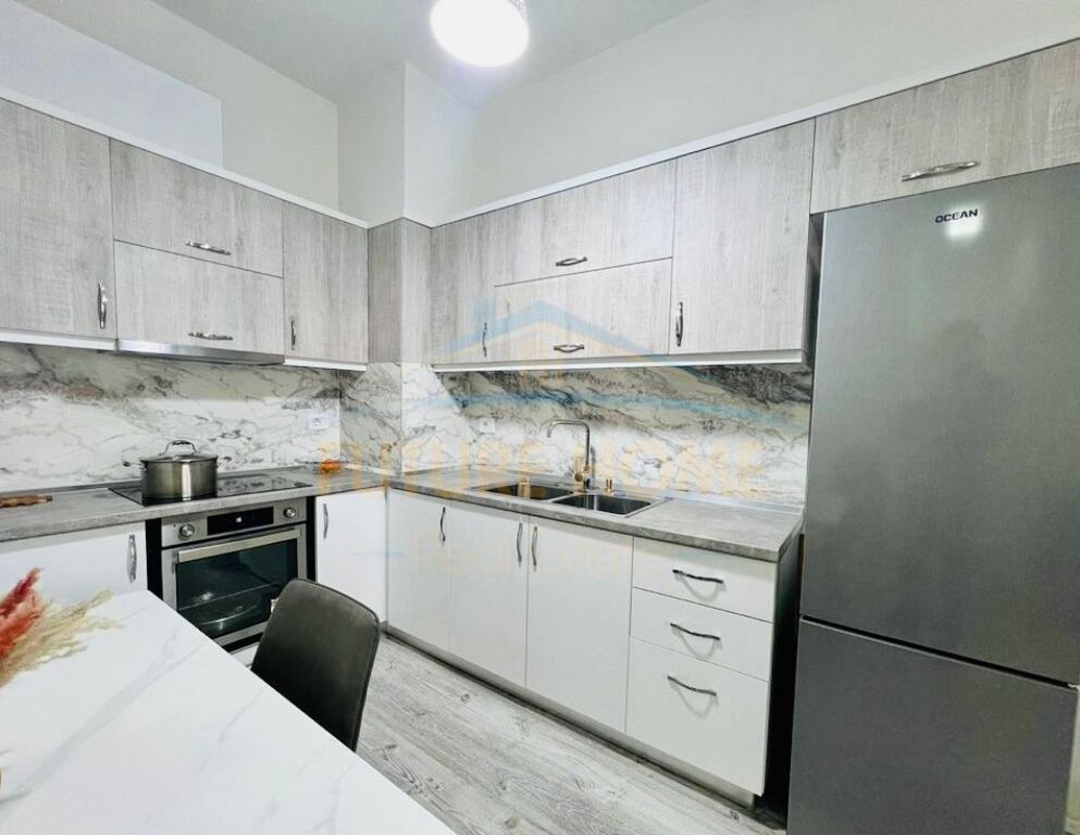 Qera, Apartament 2+1, Kompleksi Golden Park, Tiranë