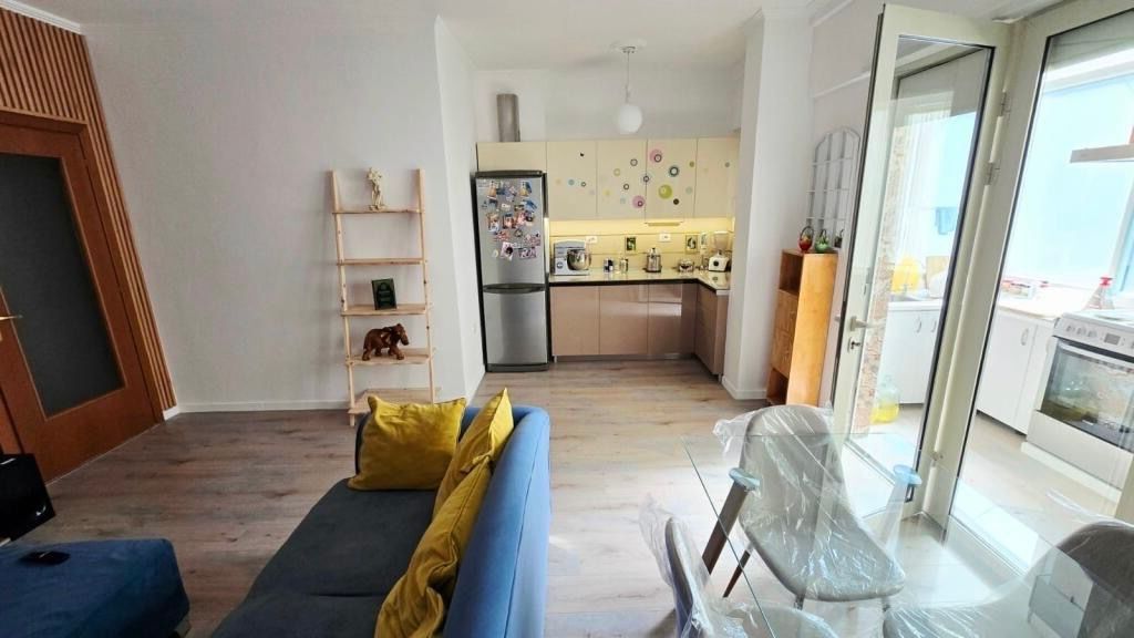 3+1+2+🅿️ me qera te Liqeni Thate