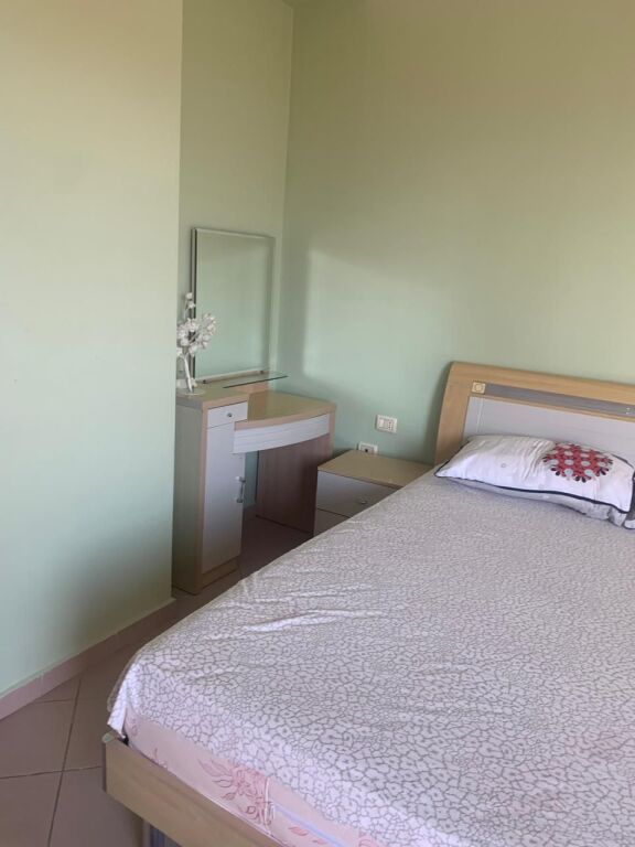 Apartament me qera - Rruga e Durresit