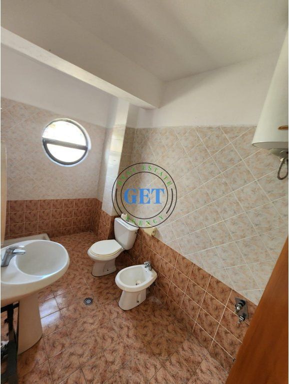 Shitet Apartament 1+1,Plazh Hekurudha,Durrës.