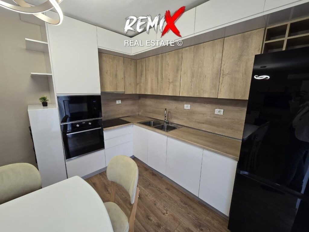 SHITET APARTAMENT 2+1 PRANE SHKOLLES 2 GJELAT, RR. ALEKSANDËR GOGA, DURRËS