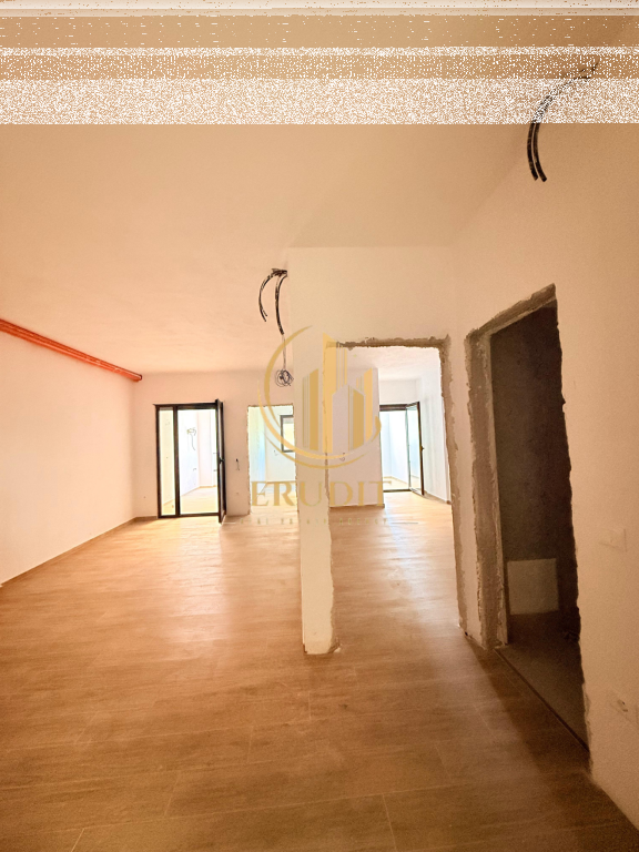 Apartament në shitje  Vlorë (Pranë Shkollës Internacional)