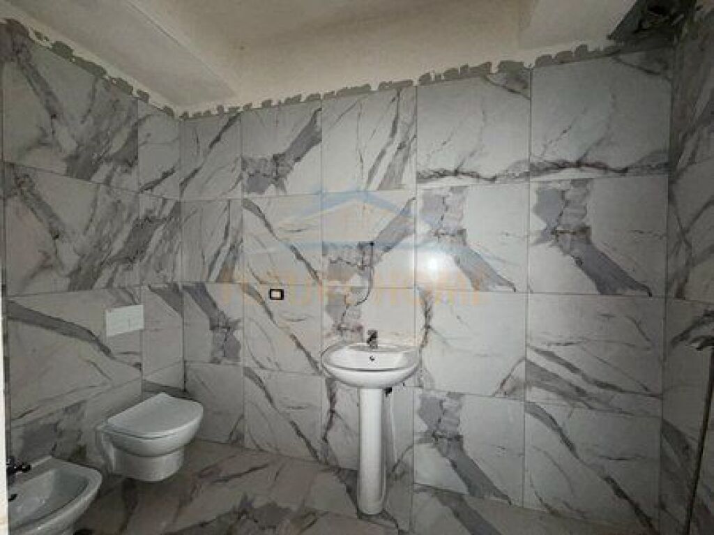 Shitet, Apartament 2+1+Verande, '' Urban Gate '' Residence, Unaza e re, Tirane
