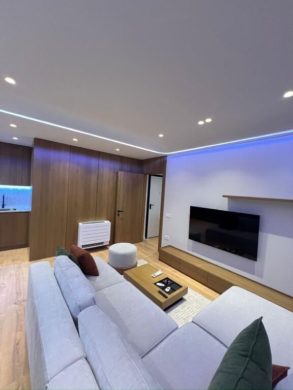 Apartament 1+1(parkim)Unaza e Re!