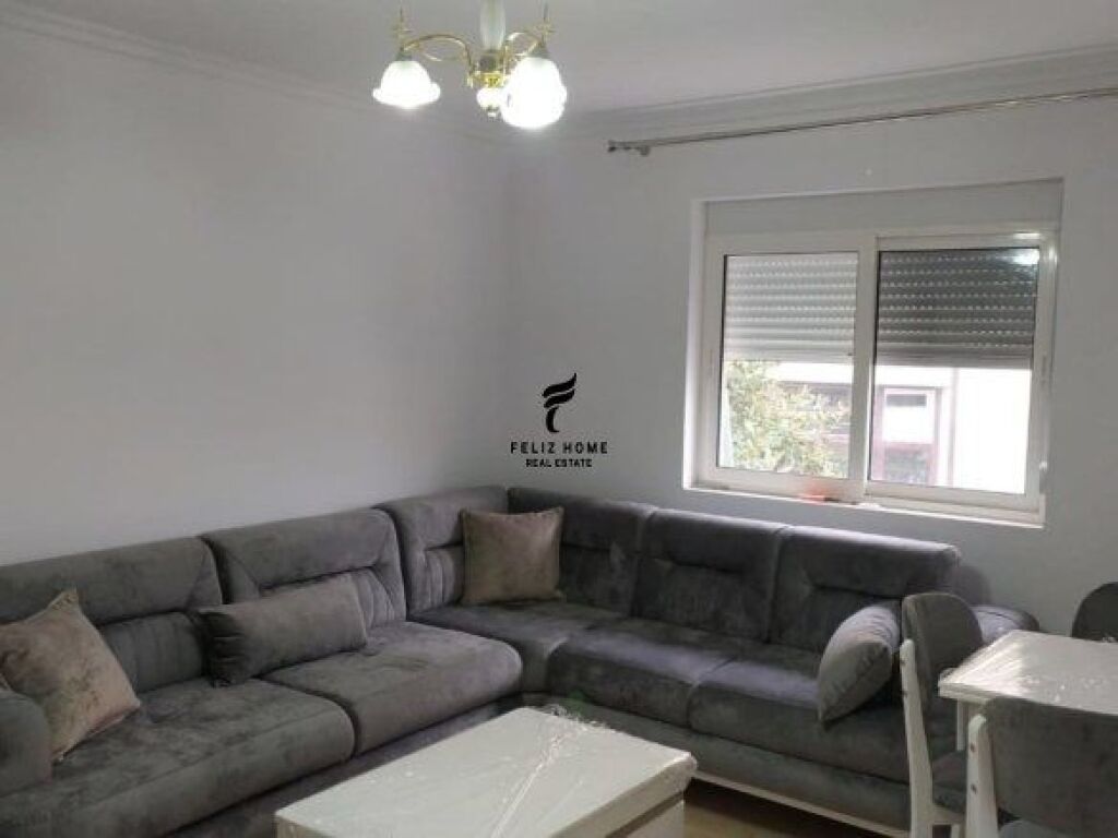 APARTAMENT ME QERA 1+1 VARRI I BAMIT 50.000 LEKE FH-67596