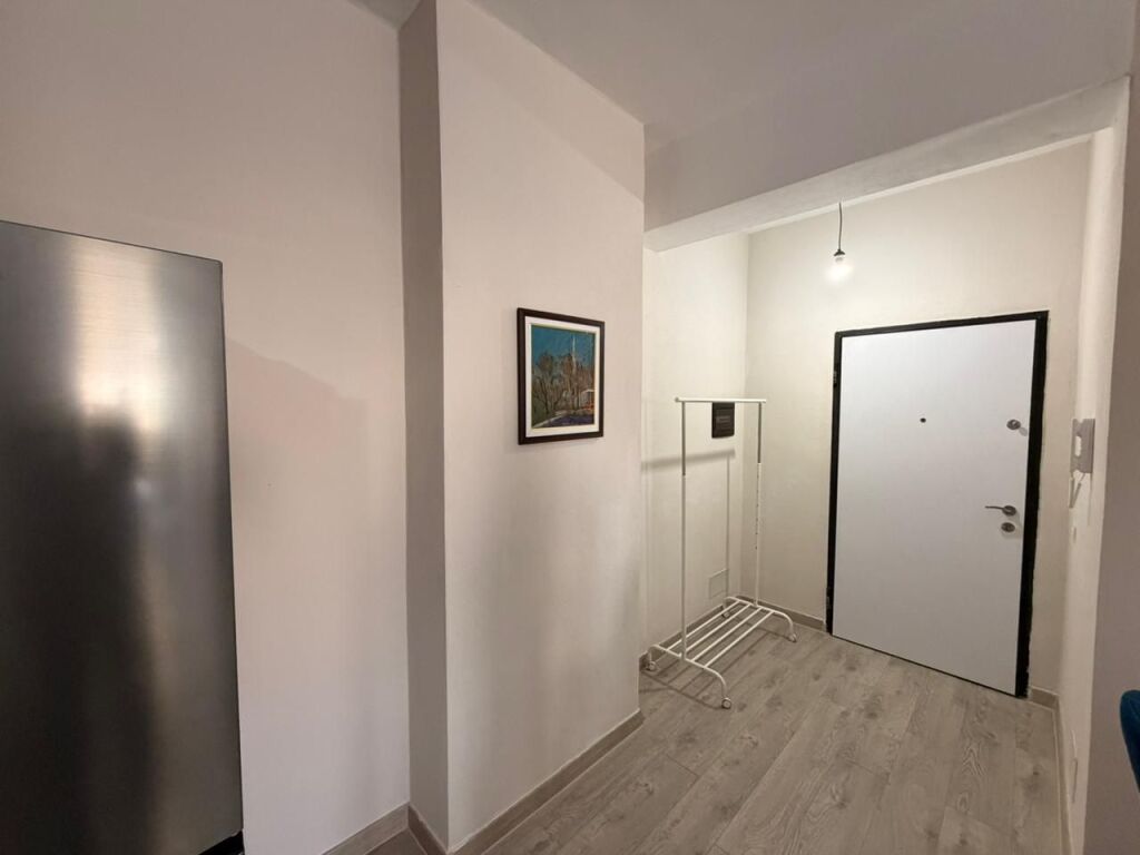 📣 QERA SUPER Apartament 1+1 📍 Xhamllik ✨ 💶 Cmimi 60.000 Leke/Muaj