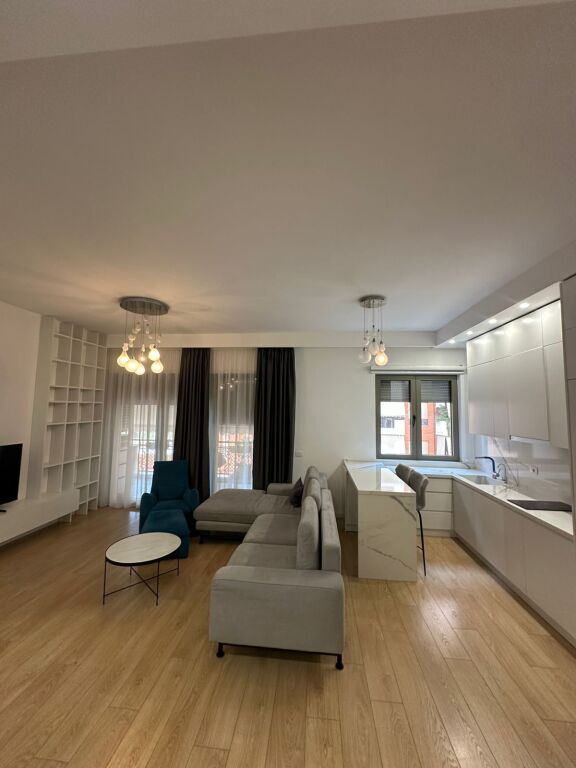 🏡 SUPER APARTAMENT 2+1+2 ME QIRA – KOMPLEKSI DELIJORGJI