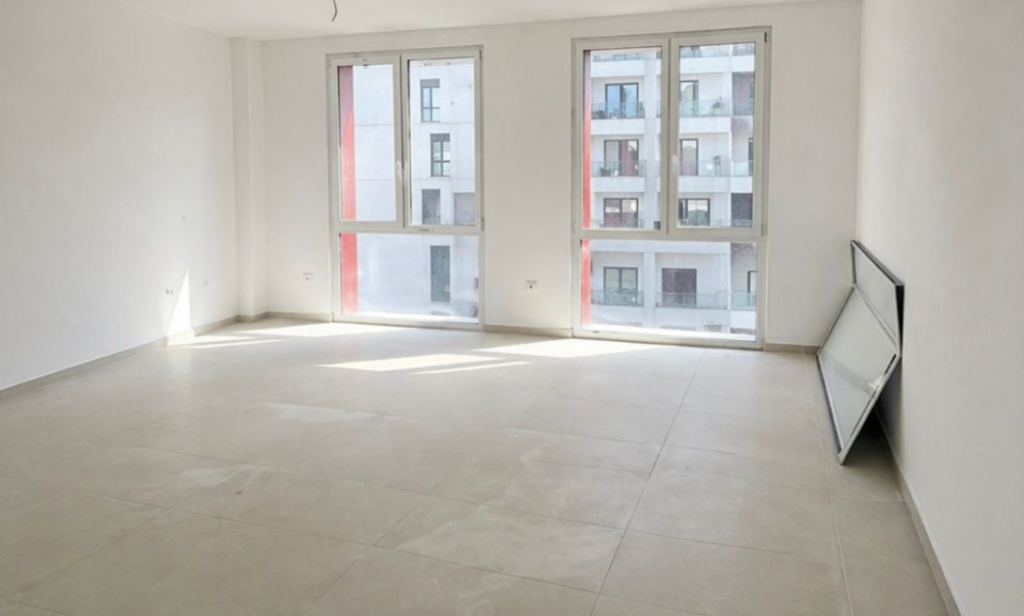 🏢 AMBIENT PËR ZYRA ME QIRA – FARMACIA 10