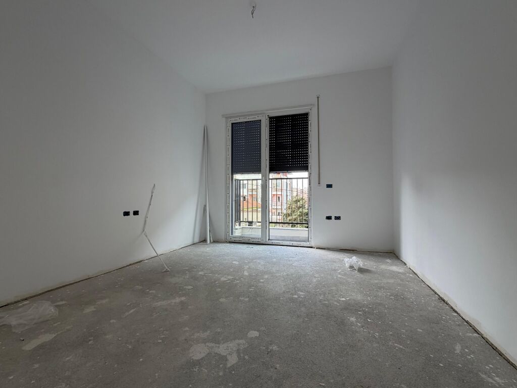 Apartament 2+1 pranë Kryegjyshatës rr.Ali Demi!