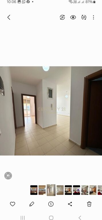 Apartamenti është i organizuar në mënyrë funksionale, me koridor shpërndarës, sallon ndenjeje, dy dhoma gjumi, një tualet dhe një ballkon me pamje te lire.  Ndodhet në katin e 7-të banim, në një pallat të mirëadministruar, në një zonë me perspektivë dhe zhvillim të qëndrueshëm.  Ka orientim shumë të mirë, që siguron ndriçim natyral gjatë gjithë ditës.  Apartamenti shitet ne leke me cmim 125000 leke /M2.  Për më shumë informacion apo për një vizitë në pronë, jeni të lutur të kontaktoni.