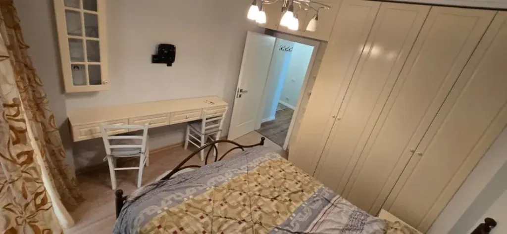 Qera | Apartament 3 + 1 +2 | Rruga Rrapo Hekali | 1000 €/muaj