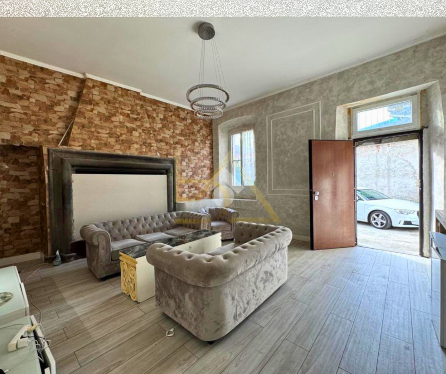 Shitet/Ndërrohet Vilë – Itali