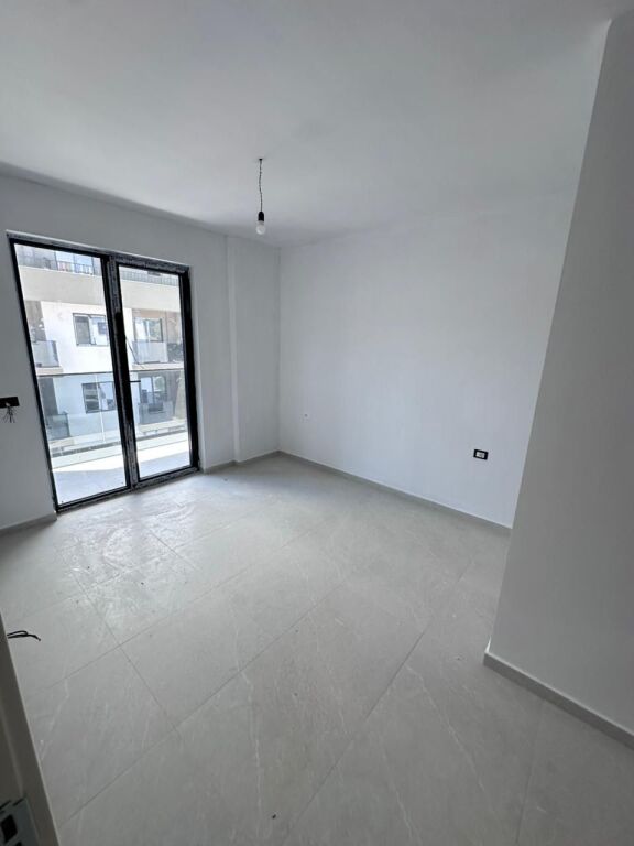 SHITET APARTAMENT 1+1 MALI I ROBIT, GOLEM