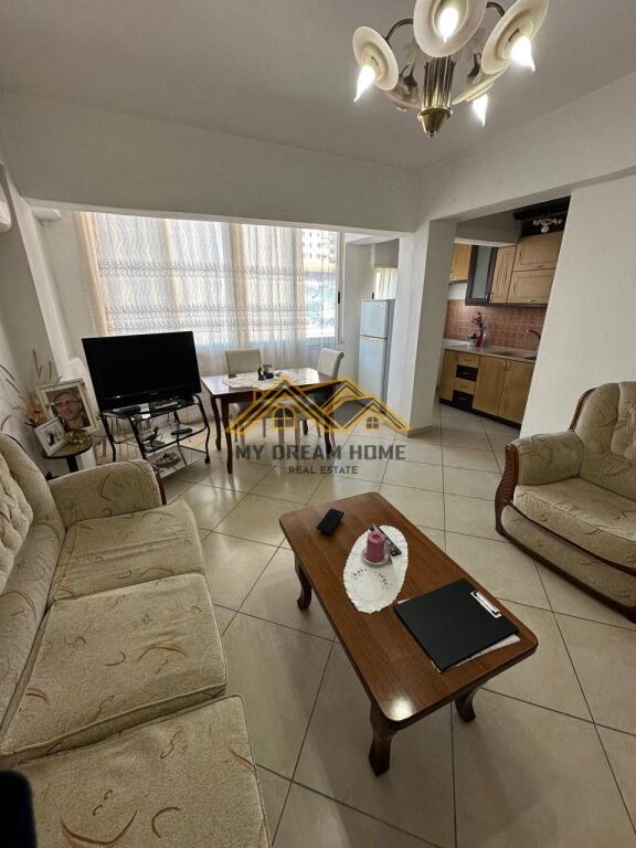 Apartament 2+1 në shitje te Rruga e re e Portit!