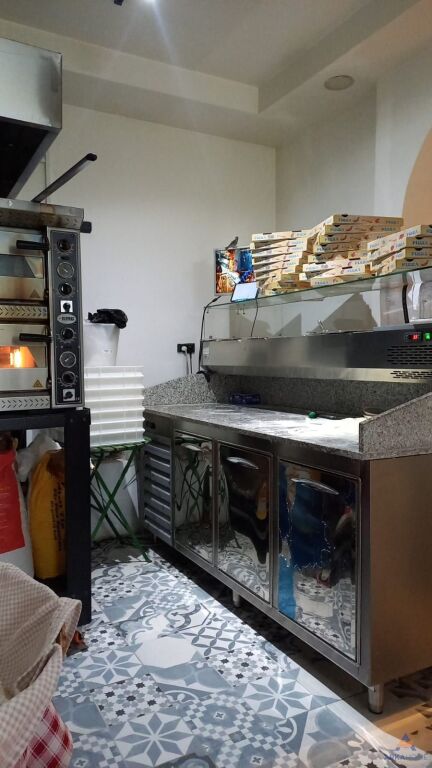 SHITET BIZNES FAST FOOD 150M2 "PRANË GJYKATËS CIVILE, TIRANË" 25.000 EURO