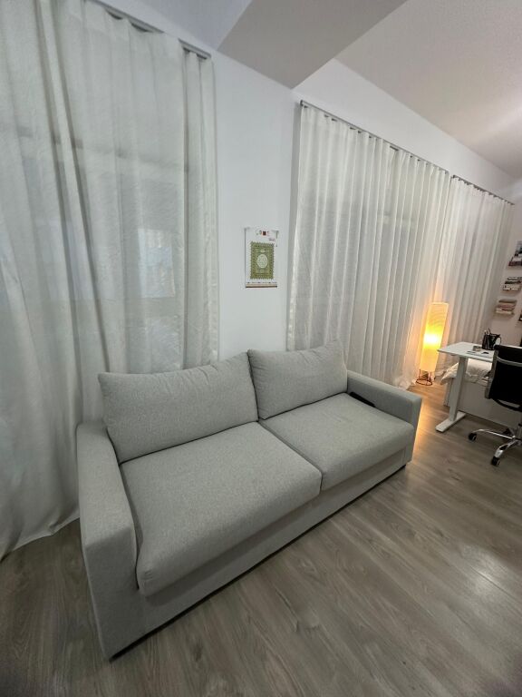 Shitet garsoniere – Mangalem, Ali Demi