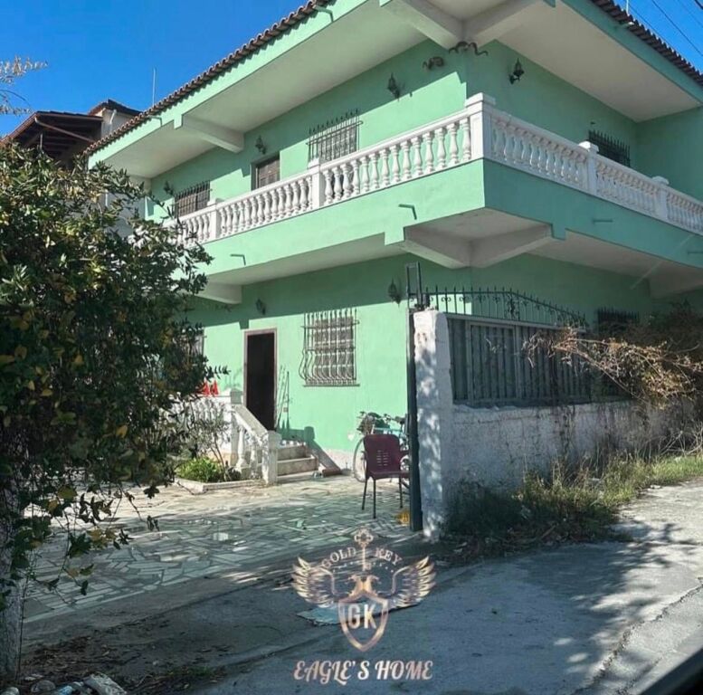 Vile me Qera • 2 Kate, 6+1+3 📍Ura Dajlanit  500€ ✅