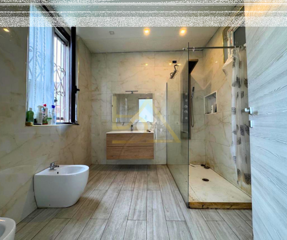 Shitet/Ndërrohet Vilë – Itali