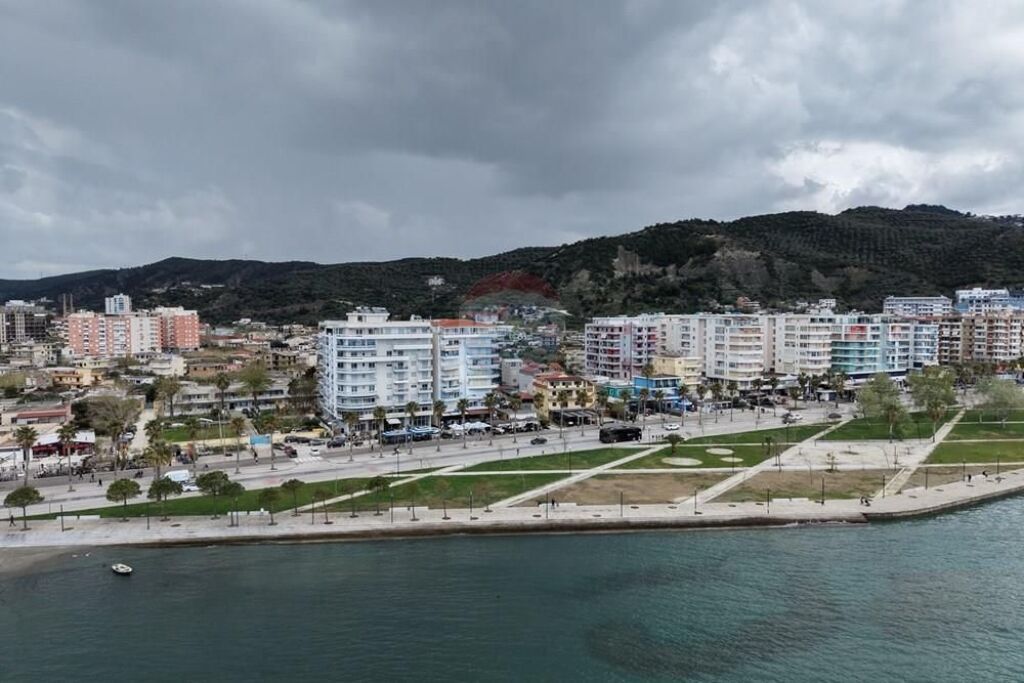 🔥🌊 OKAZION ELITAR – AMBIENT TREGTAR NË VIJË TË PARË, LUNGOMARE VLORË 🌊🔥